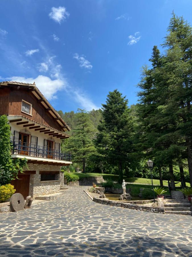Bed and Breakfast Els Avets De La Muga Sant Llorenc de la Muga Exterior foto